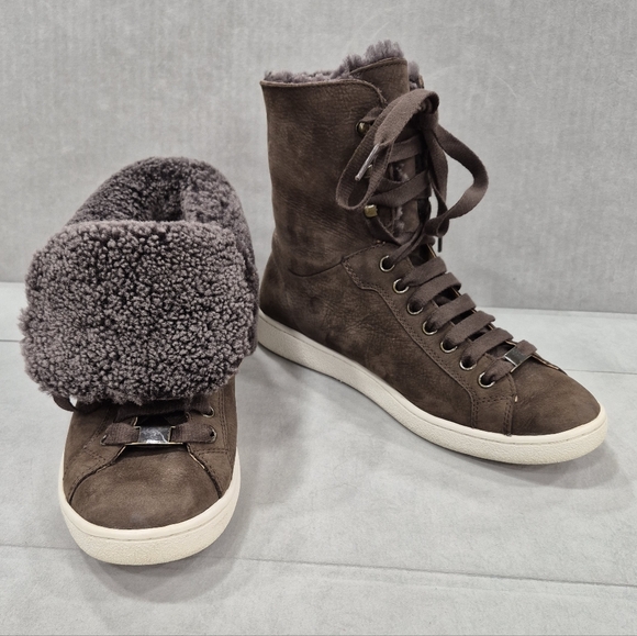 UGG Starlyn sneakers women's 9 brown nubuck leather sheepskin lining fold down